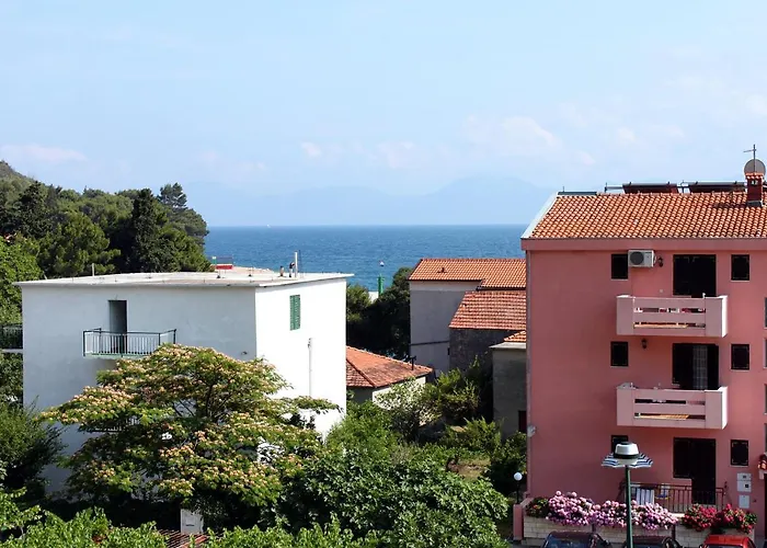 Apartments By The Sea Drvenik Donja Vala, Makarska - 6701 Apartment